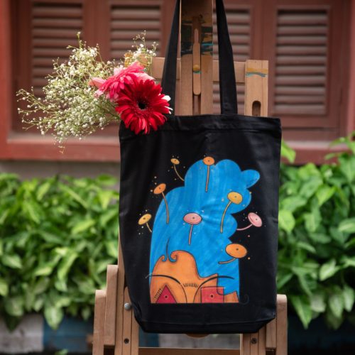 Hand-Painted Tote Bags – STUDIO JOYEETA